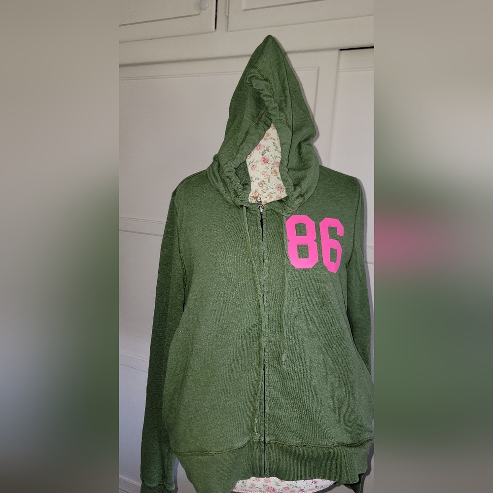 Victoria's Secret Pink Green Knit ZIPPER Size Medium